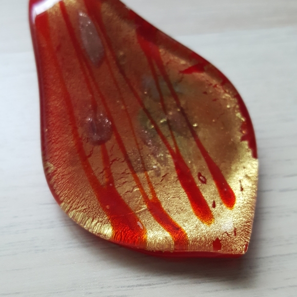 Glass and gold pendant - Picture 7 of 7